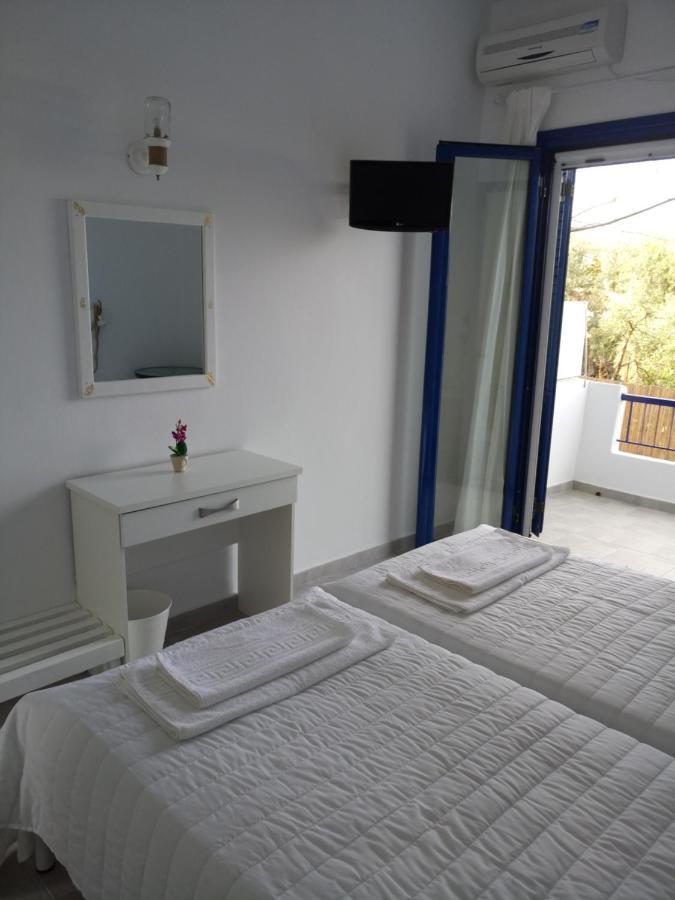 Hotel Poulakis Skála エクステリア 写真