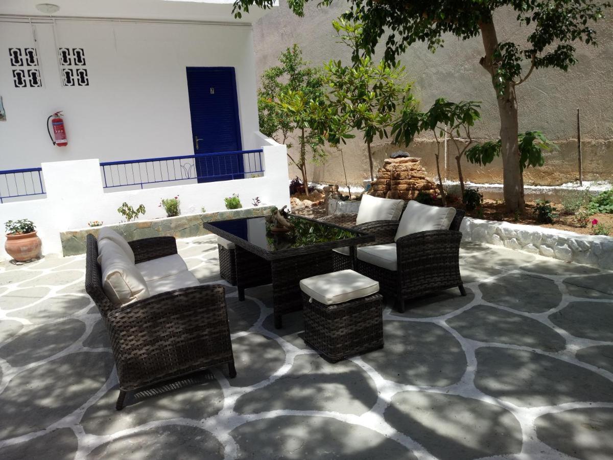 Hotel Poulakis Skála エクステリア 写真