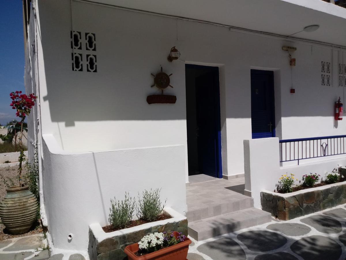 Hotel Poulakis Skála エクステリア 写真