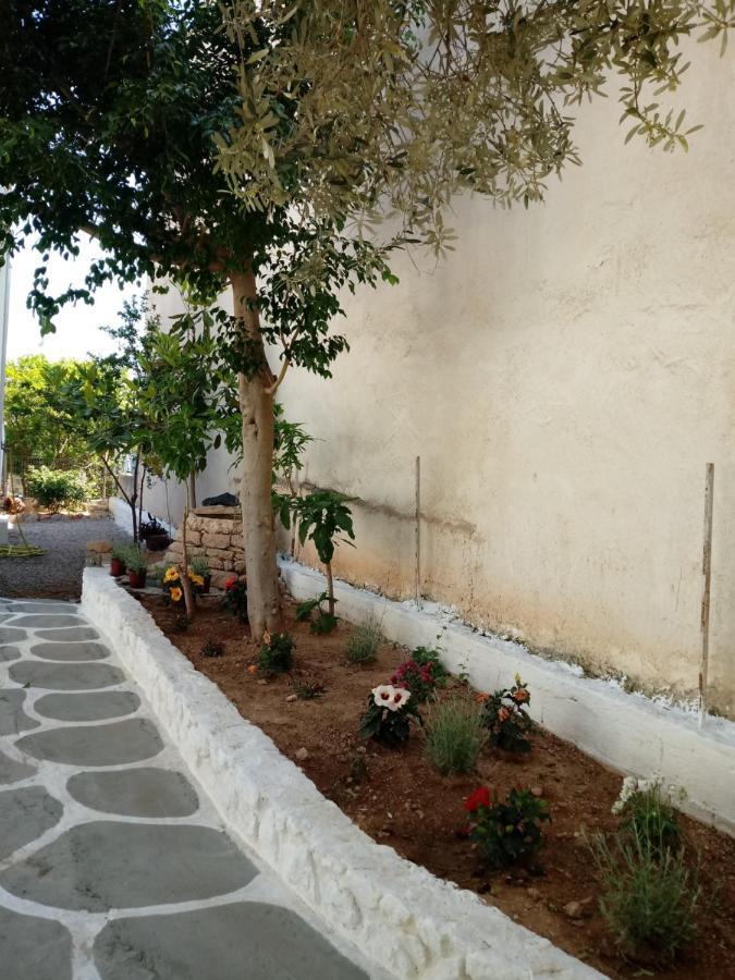 Hotel Poulakis Skála エクステリア 写真